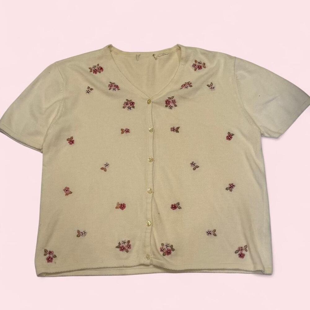 Vintage floral embroidered button up